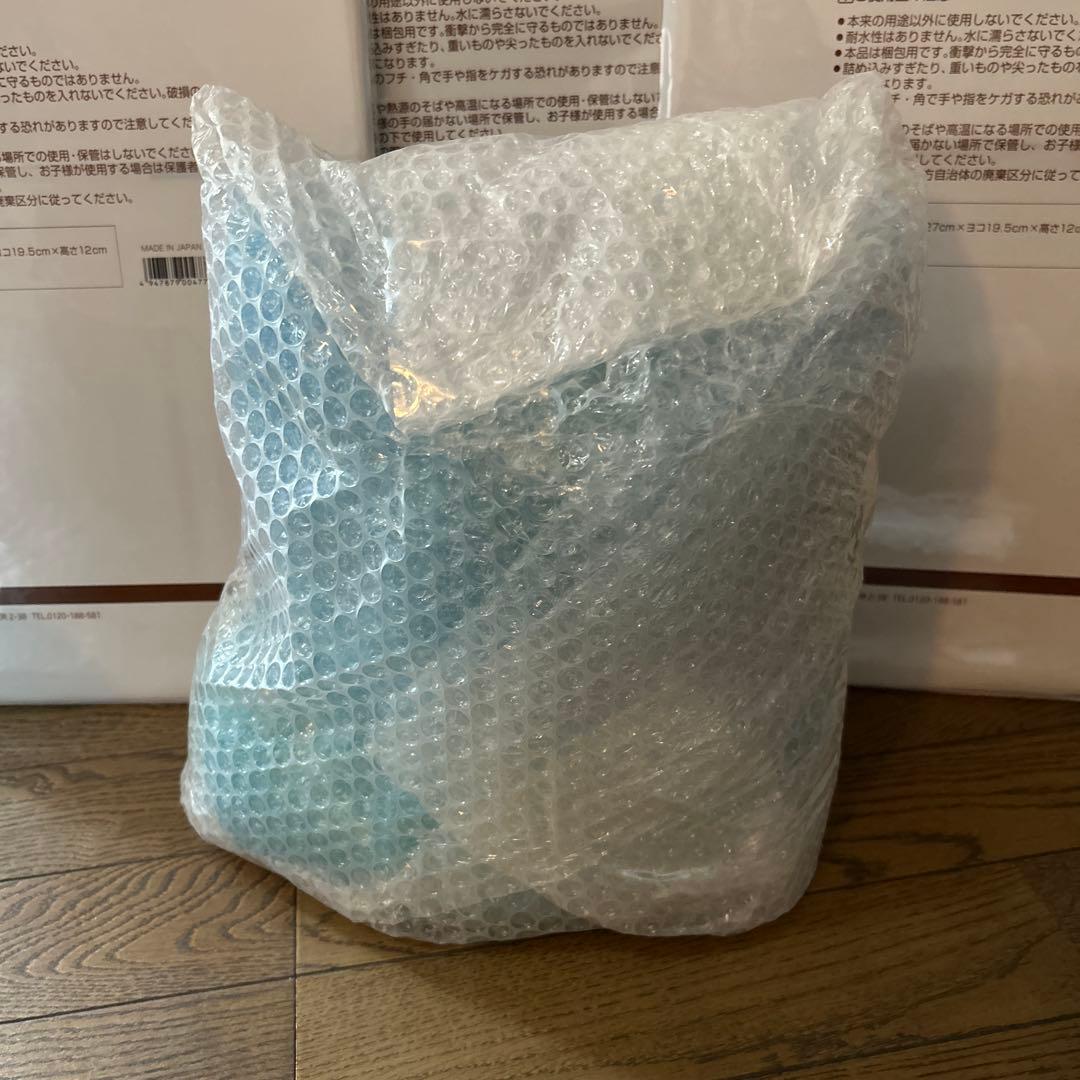 ぼんやり子だぬき　陶器　若草色