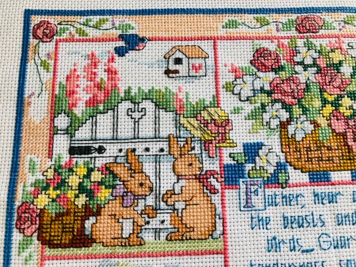 ハンドメイド　クロスステッチ完成品　40×32cm