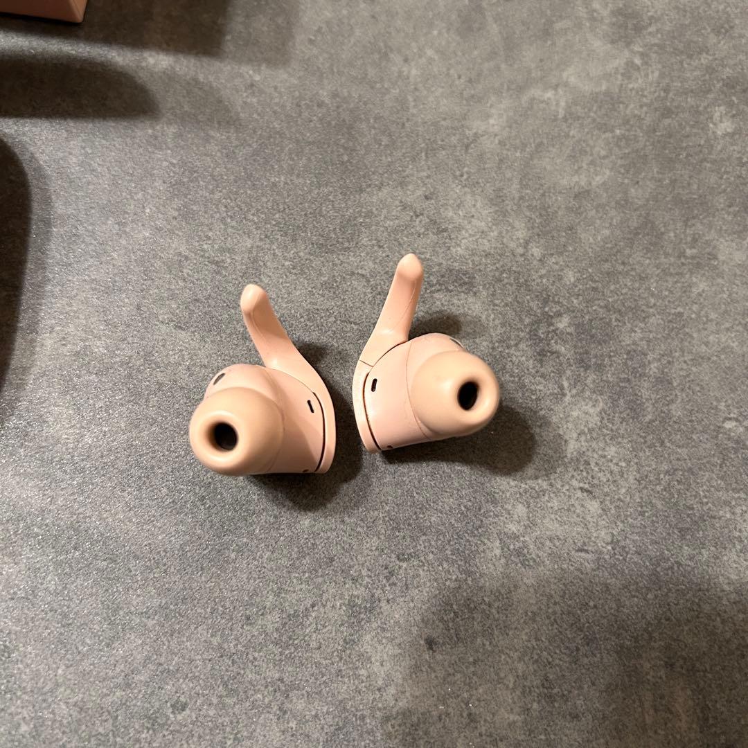 beats fit pro キム・カーダシアンエディション充電ケース付き