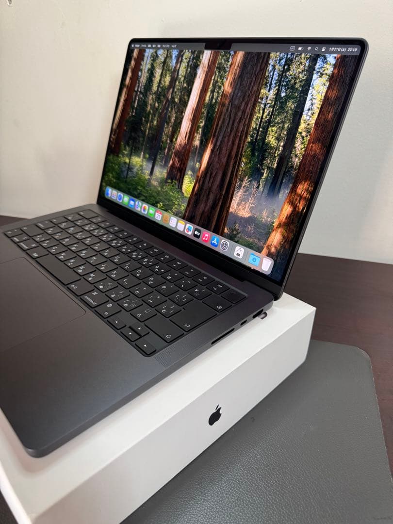 MacBook Pro 2024.14インチ、 M4. 16GB。512GB