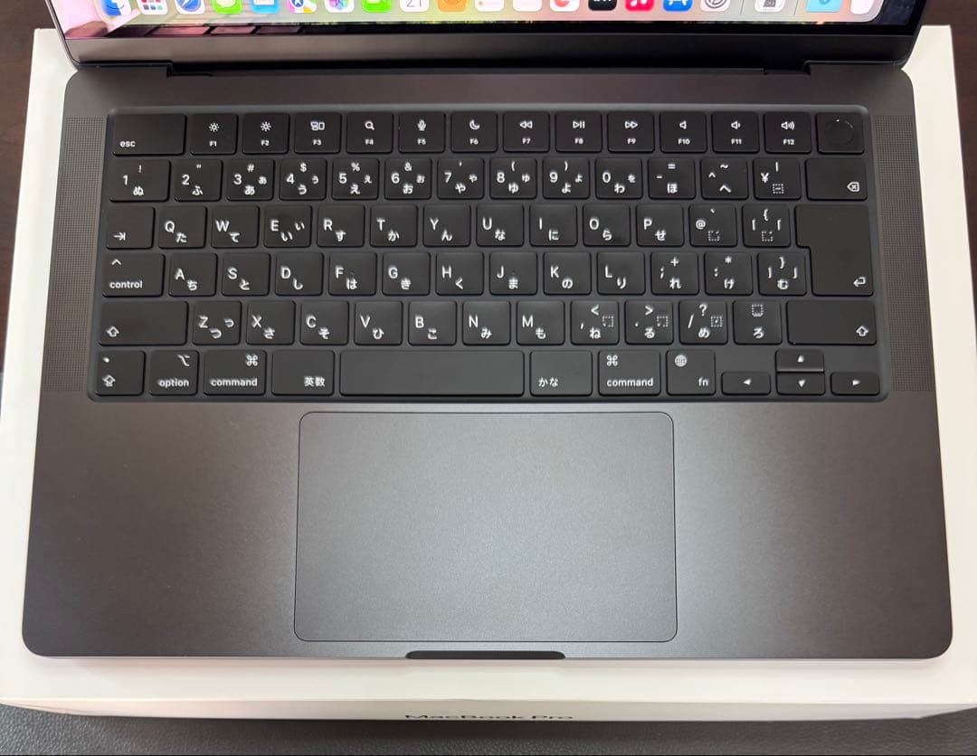 MacBook Pro 2024.14インチ、 M4. 16GB。512GB