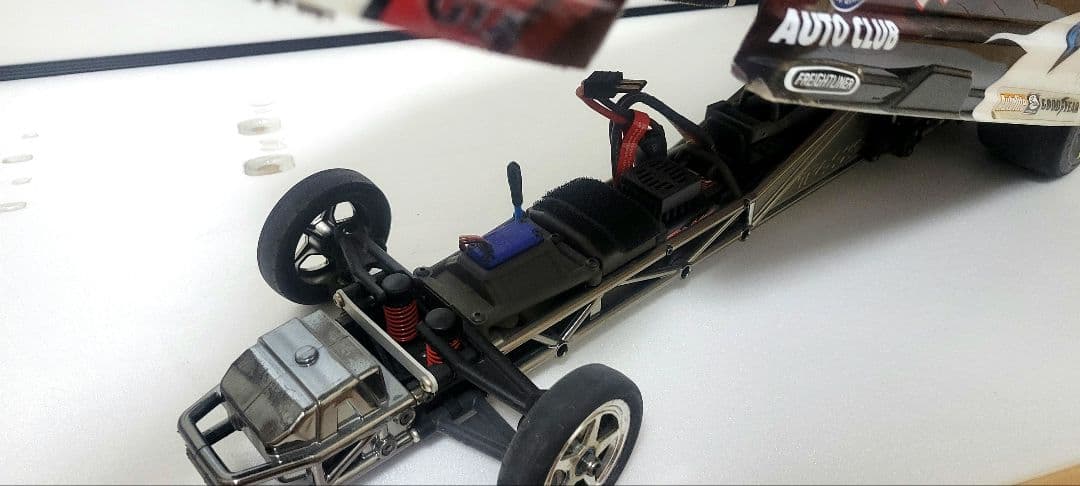 1/8　トラクサス　ファニーカー　ラジコン　メカ付き ドラッグレース