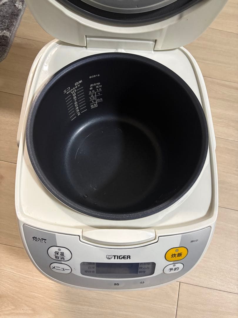 TIGER 炊飯器 ホワイト 一升　2024年