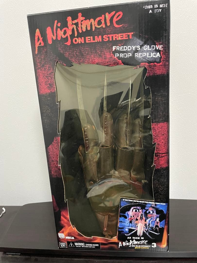 ネカ フレディ グローブ 「エルム街の悪夢3 惨劇の館」 プロップレプリカ開封品