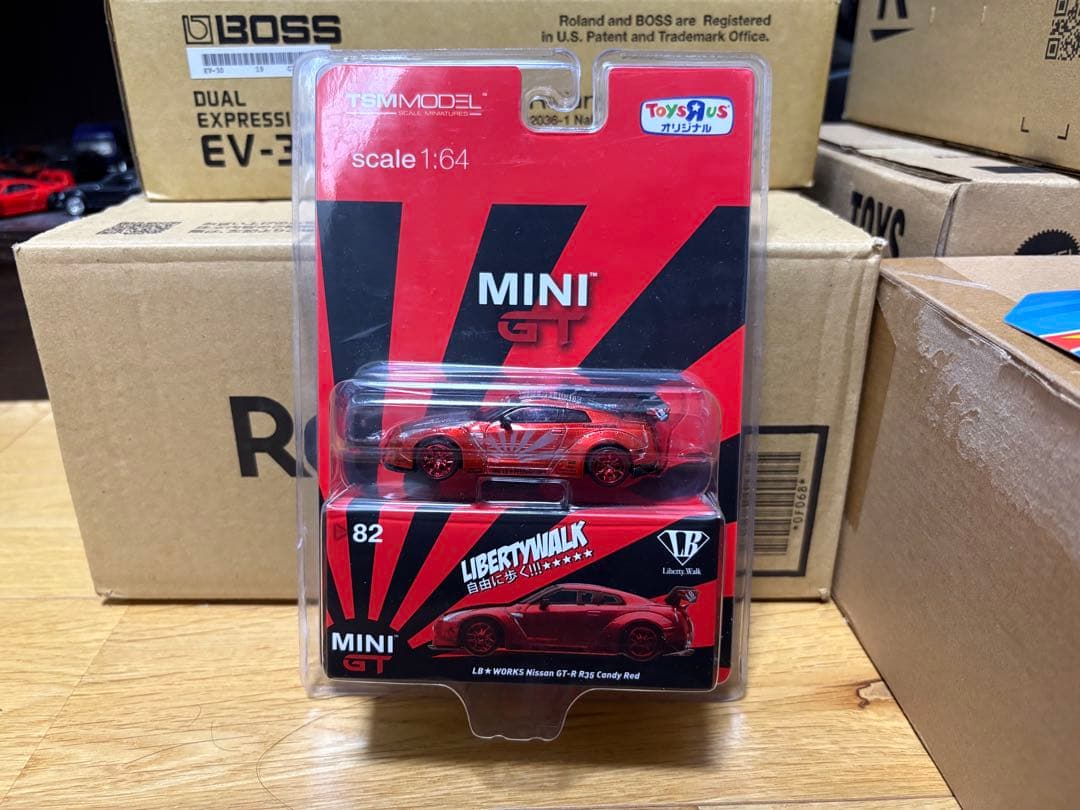 MINI-GT LBWK 日産 GT-R R35 キャンディレッド 限定版