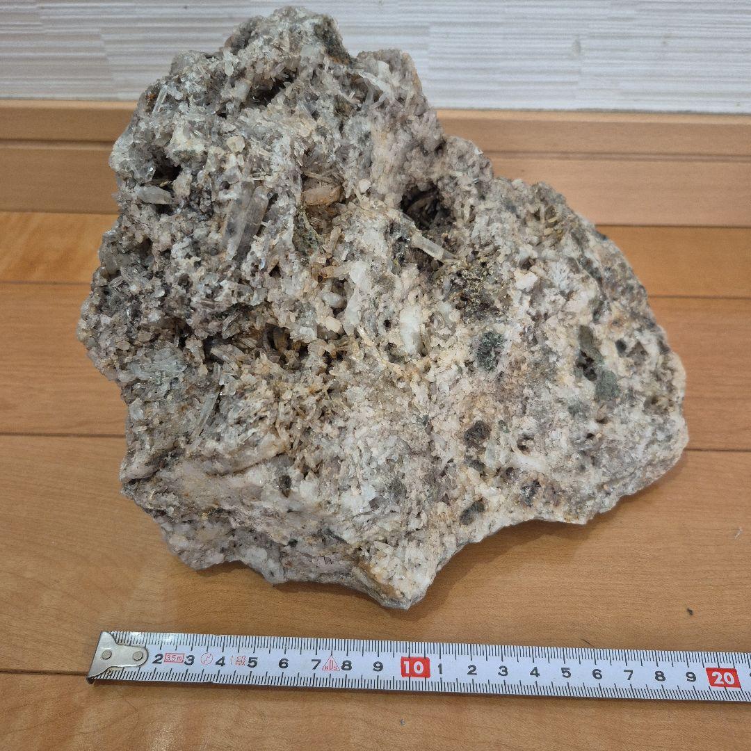 自然　水晶の原石