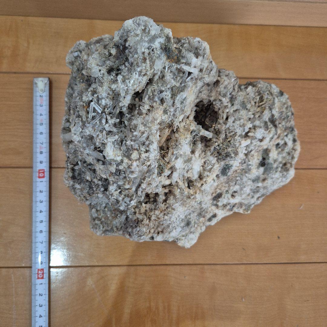 自然　水晶の原石