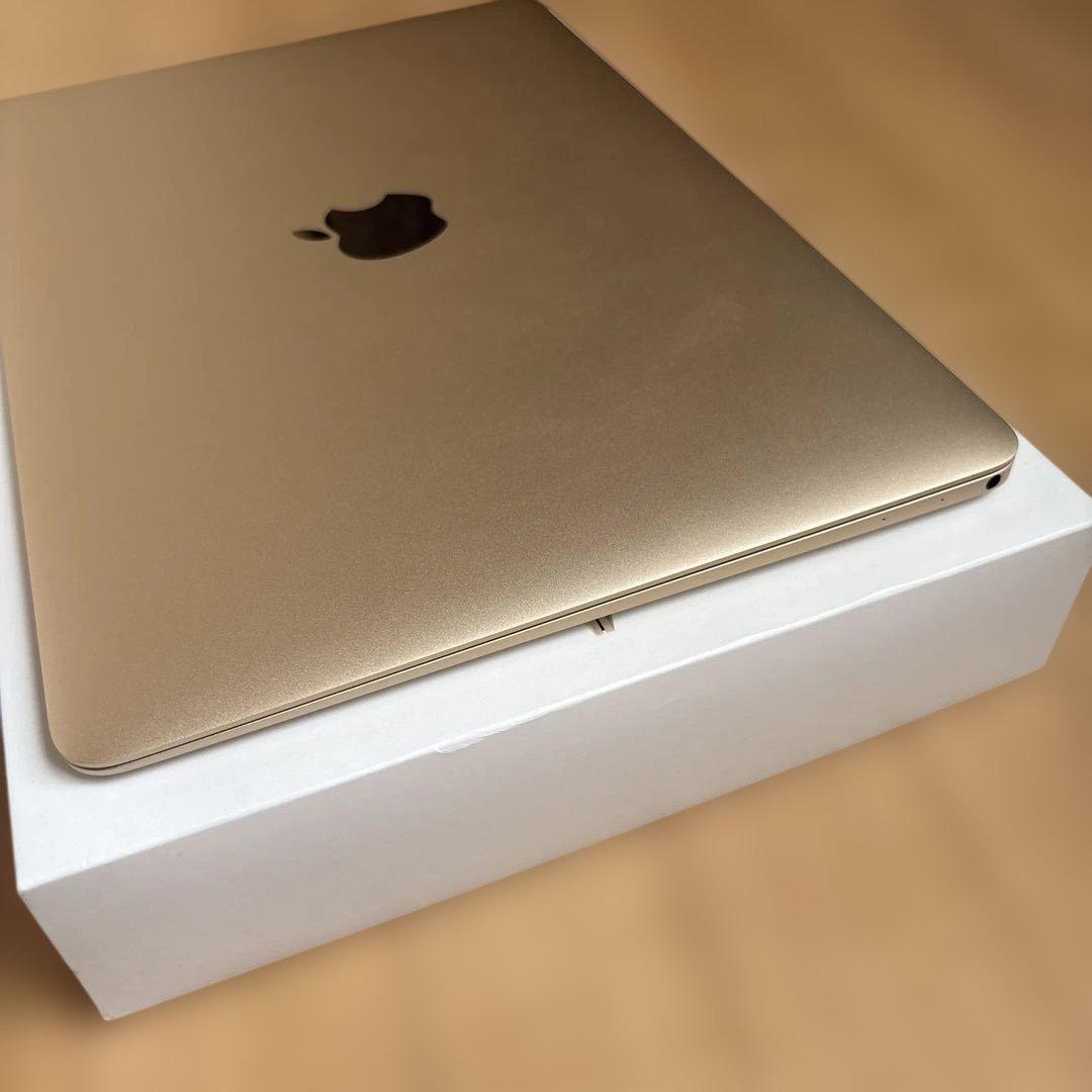 Apple MacBook 2016 ゴールド
