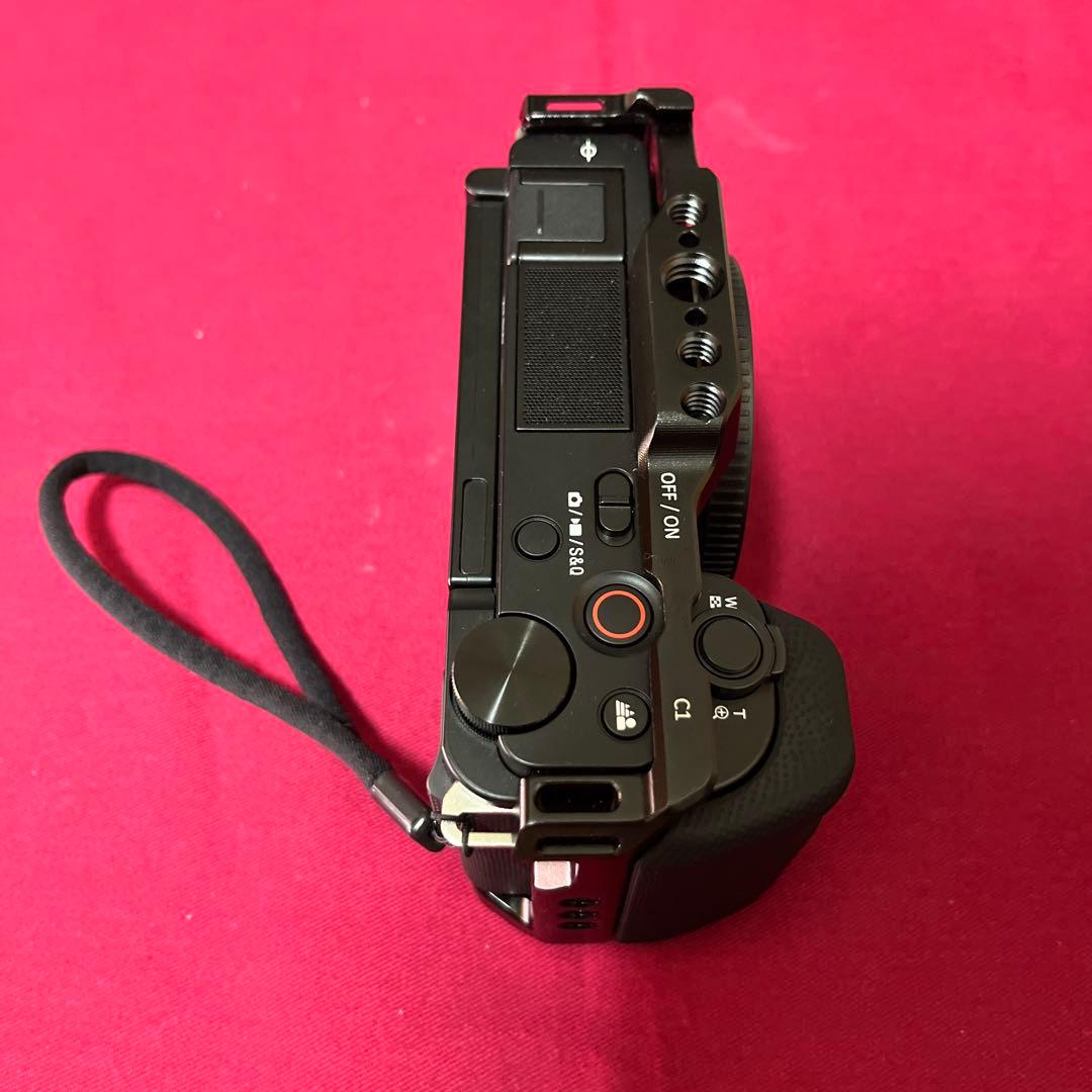 【美品】SONY ZV-E10 専用グリップ/SDカード/フィルター付き
